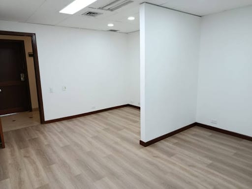 Oficina en arriendo en Patio Bonito, Medellín, 53 m² · foto 7 de 10