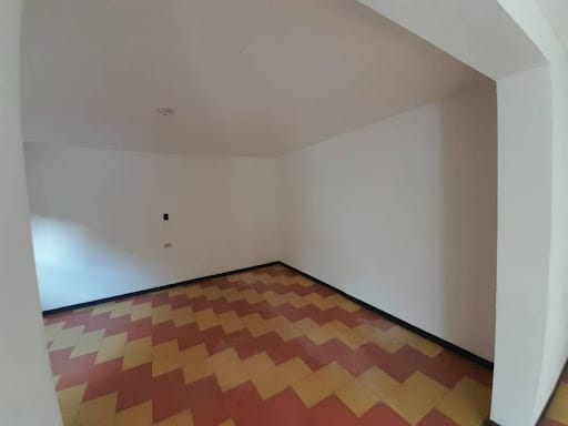 Casa de 5 alcobas en arriendo en Manila, Medellín, 380 m² · foto 4 de 10