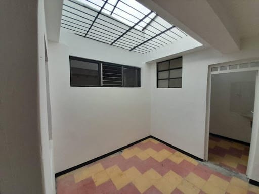 Casa de 5 alcobas en arriendo en Manila, Medellín, 380 m² · foto 6 de 10