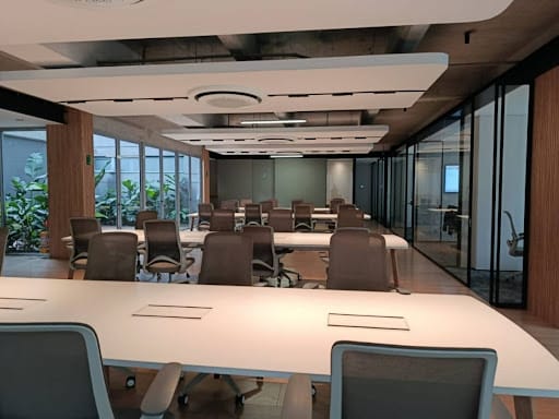 Oficina en arriendo en El Velodromo, Medellín, 270 m² · foto 2 de 19