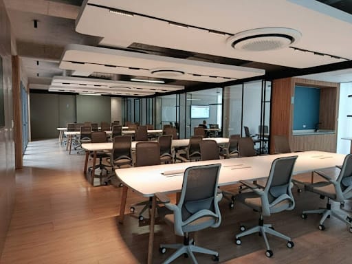 Oficina en arriendo en El Velodromo, Medellín, 270 m² · foto 3 de 19
