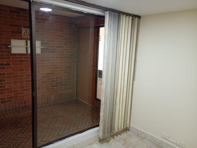 Oficina en arriendo en Astorga, Medellín, 25 m² · foto 9 de 10