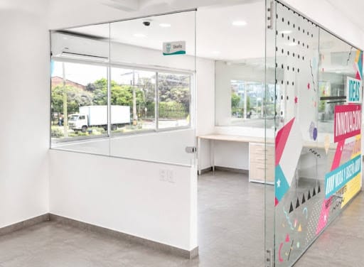 Oficina en arriendo en Belén, Medellín, 191 m² · foto 2 de 11
