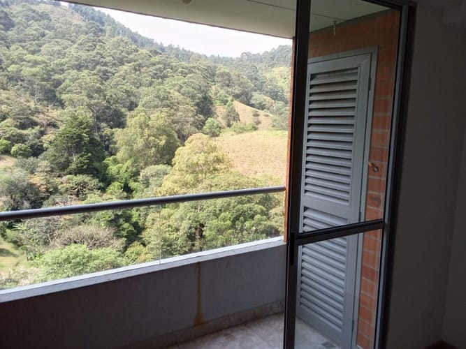 Apartamento de 2 alcobas en arriendo en Loma De San Jose, Sabaneta, 75 m² · foto 24 de 24