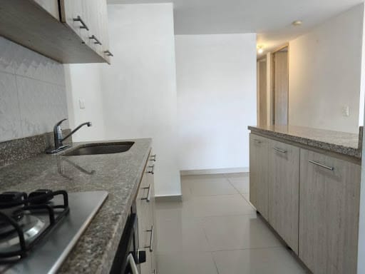 Apartamento de 3 alcobas en arriendo en Las Lomitas, Sabaneta, 73 m² · foto 4 de 17