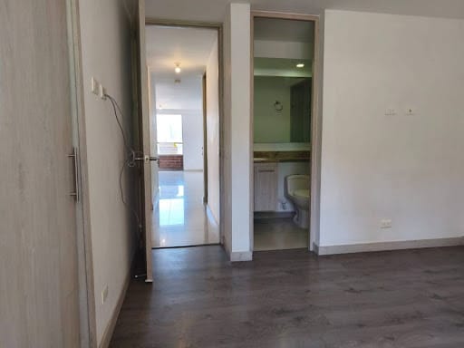 Apartamento de 3 alcobas en arriendo en Las Lomitas, Sabaneta, 73 m² · foto 9 de 17