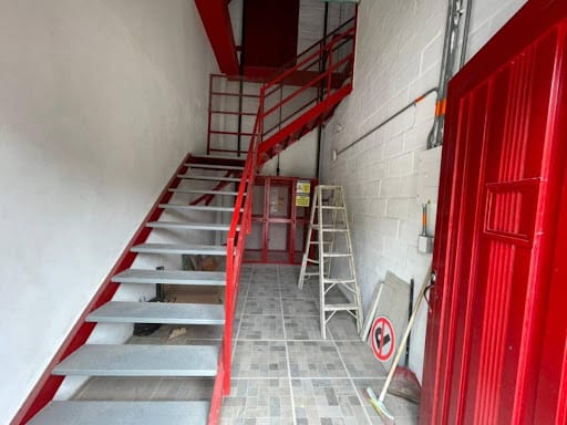 Bodega en arriendo en Cabecera San Antonio De Prado, Medellín, 320 m² · foto 12 de 13