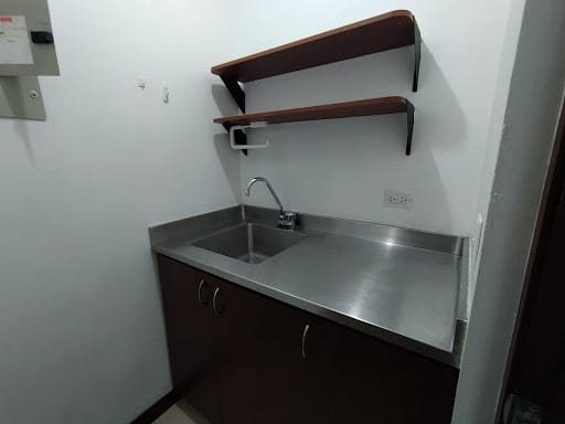 Oficina en arriendo en El Tesoro, Medellín, 33 m² · foto 8 de 9