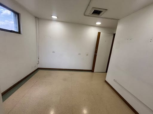 Consultorio en arriendo en Prado, Medellín, 31 m² · foto 5 de 9