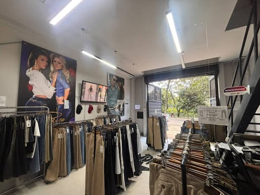 Bodega en arriendo en Villa Carlota, Medellín, 150 m² · foto 8 de 9