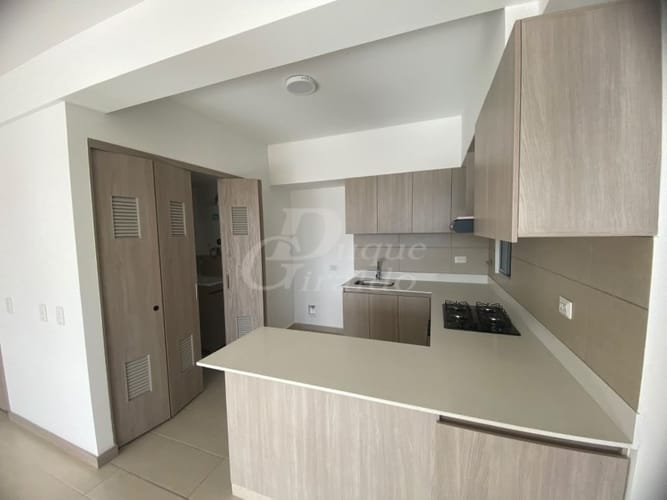 Apartamento de 3 alcobas en arriendo en El Porvenir, Rionegro, 90 m² · foto 3 de 21