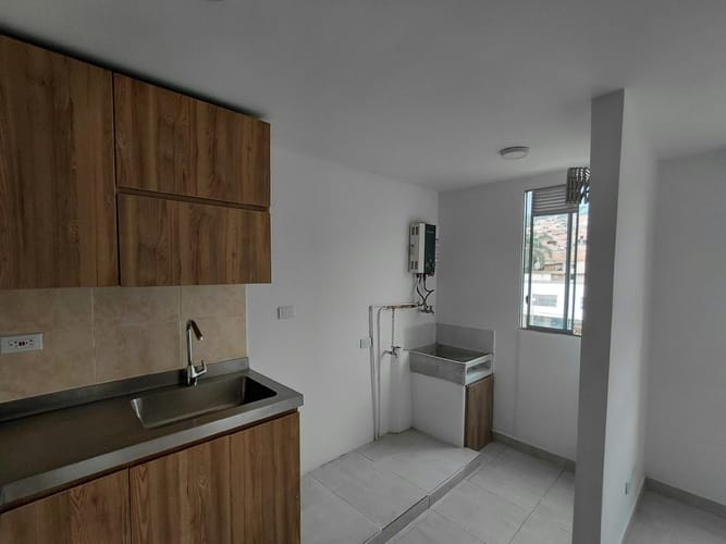 Apartamento de 2 alcobas en arriendo en Cabecera San Antonio De Prado, Medellín, 40 m² · foto 2 de 15