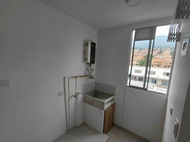 Apartamento de 2 alcobas en arriendo en Cabecera San Antonio De Prado, Medellín, 40 m² · foto 15 de 15