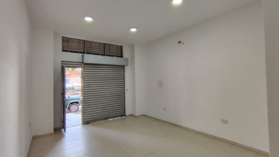 Local en arriendo en Atalaya, Cúcuta, 32 m² · foto 3 de 9