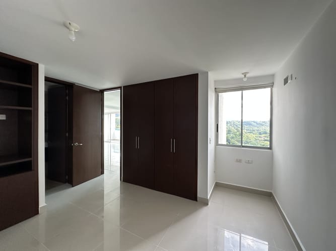 Apartamento de 2 alcobas en arriendo en Mediterrane, Floridablanca, 86 m² · foto 12 de 20