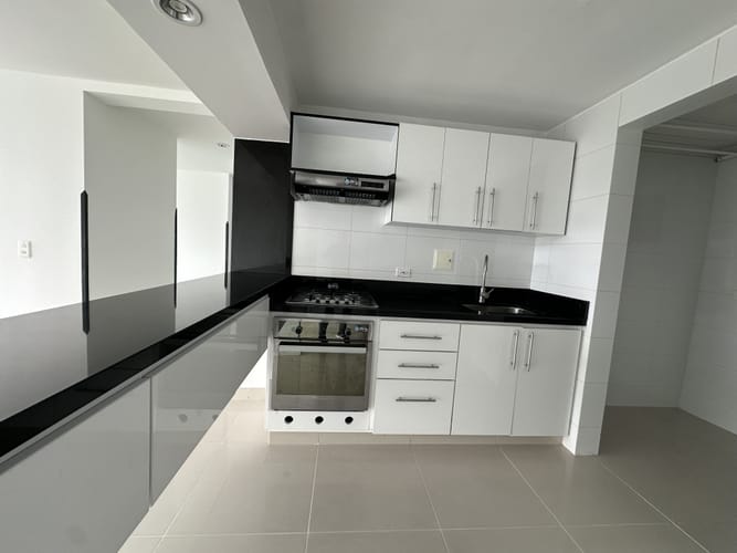 Apartamento de 2 alcobas en arriendo en Mediterrane, Floridablanca, 86 m² · foto 4 de 20