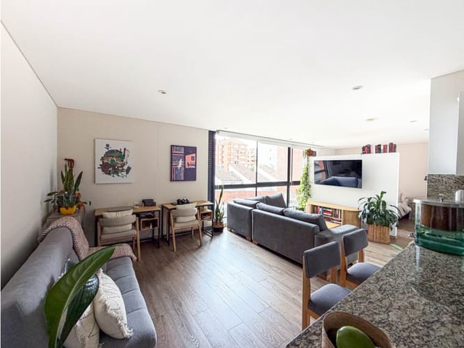 Apartaestudio en venta en La Floresta, Bogotá, 61 m² · foto 2 de 18