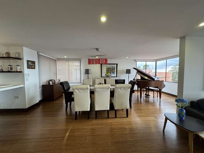 Apartamento de 3 alcobas en venta en Bosque De Pinos, Bogotá, 253 m² · foto 5 de 24