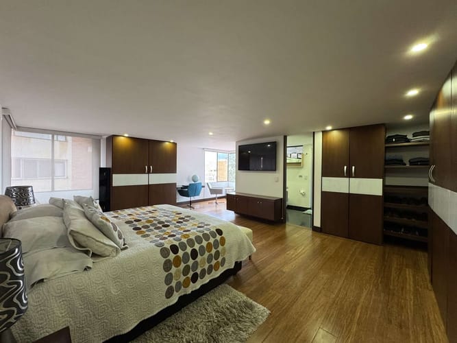 Apartamento de 3 alcobas en venta en Bosque De Pinos, Bogotá, 253 m² · foto 13 de 24