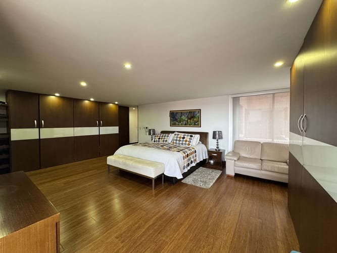 Apartamento de 3 alcobas en venta en Bosque De Pinos, Bogotá, 253 m² · foto 14 de 24