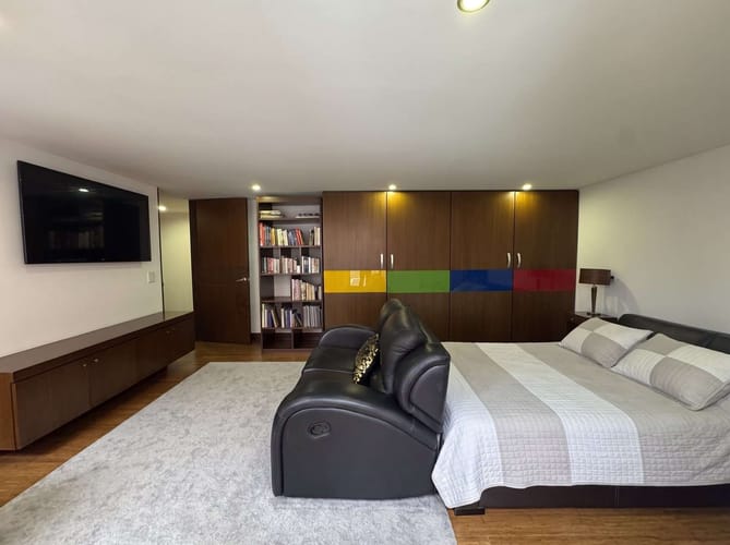 Apartamento de 3 alcobas en venta en Bosque De Pinos, Bogotá, 253 m² · foto 17 de 24