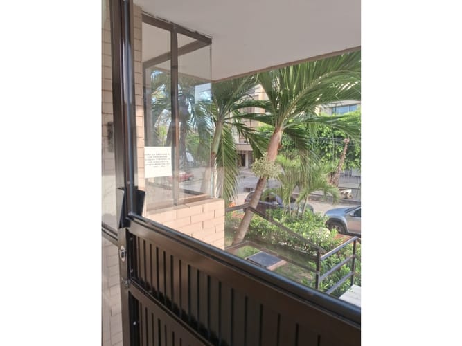 Apartamento de 2 alcobas en venta en Los Alpes, Barranquilla, 78 m² · foto 2 de 4