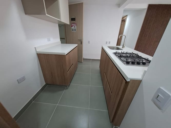 Apartamento de 3 alcobas en arriendo en Loma De San Jose, Sabaneta, 60 m² · foto 2 de 21
