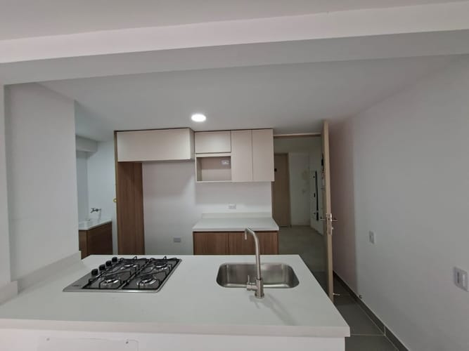 Apartamento de 3 alcobas en arriendo en Loma De San Jose, Sabaneta, 60 m² · foto 3 de 21