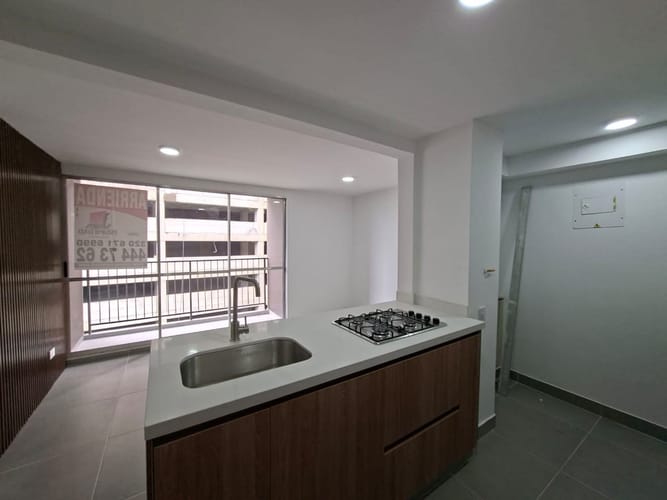 Apartamento de 3 alcobas en arriendo en Loma De San Jose, Sabaneta, 60 m² · foto 5 de 21