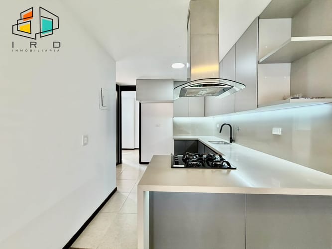 Apartamento de 4 alcobas en arriendo en Lalinde, Medellín, 110 m² · foto 7 de 24