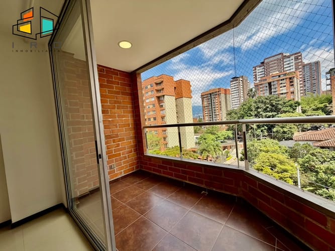 Apartamento de 4 alcobas en arriendo en Lalinde, Medellín, 110 m² · foto 3 de 24