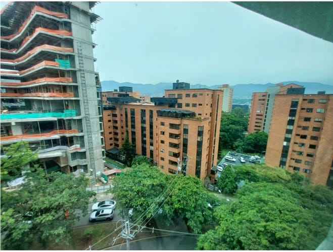 Oficina en arriendo en El Poblado, Medellín, 42 m² · foto 3 de 8