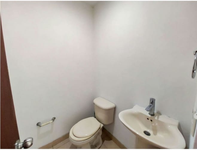 Oficina en arriendo en El Poblado, Medellín, 42 m² · foto 4 de 8
