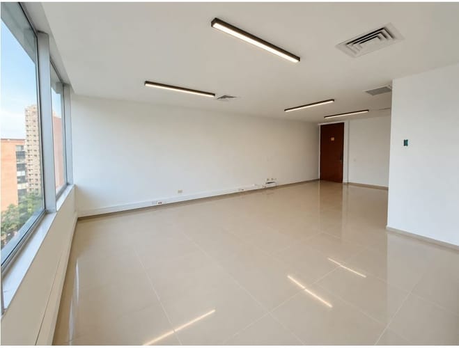 Oficina en arriendo en El Poblado, Medellín, 42 m² · foto 5 de 8