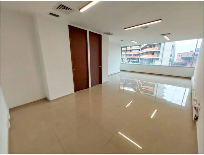 Oficina en arriendo en El Poblado, Medellín, 42 m² · foto 7 de 8