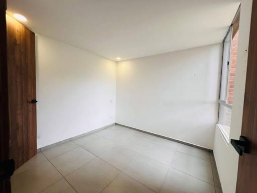 Apartamento de 3 alcobas en venta en La Ceja, 68 m² · foto 11 de 14