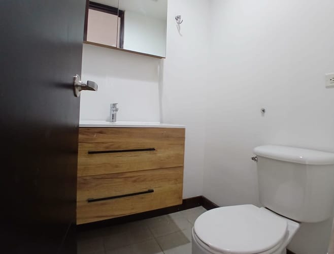 Oficina en arriendo en Villa Carlota, Medellín, 34 m² · foto 4 de 6
