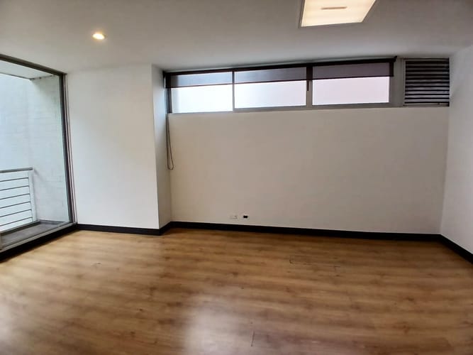 Oficina en arriendo en Villa Carlota, Medellín, 34 m² · foto 3 de 6