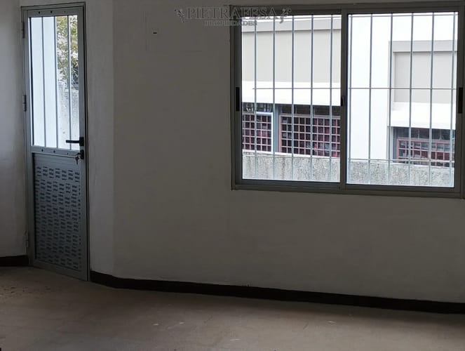 Apartamento en alquiler, 2 dormitorios, 1 baño, balcón. Sin gastos comunes. Reducto. · Foto 3
