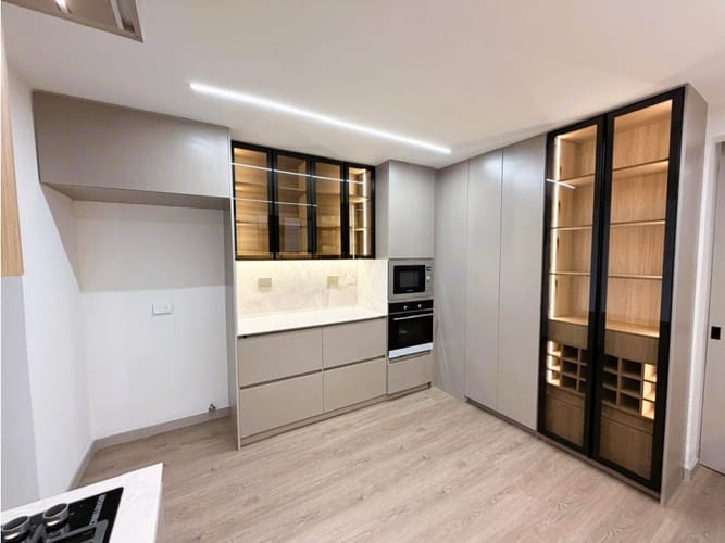 Apartamento de 3 alcobas en venta en Oviedo, Medellín, 135 m² · foto 9 de 24