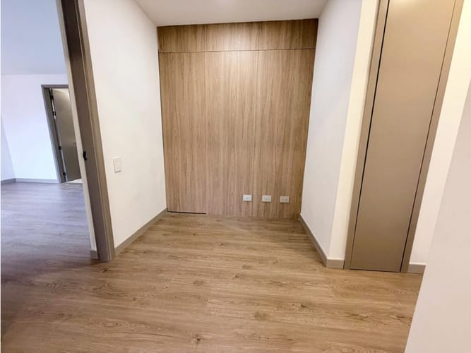 Apartamento de 3 alcobas en venta en Oviedo, Medellín, 135 m² · foto 13 de 24