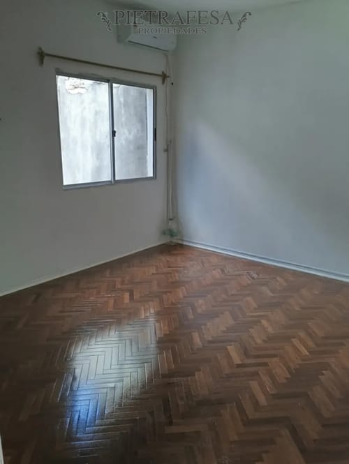 Apartamento en alquiler, 2 dormitorios, 1 baño, balcón. Sin gastos comunes. Reducto. · Foto 7
