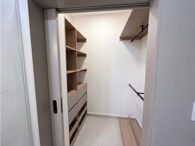 Apartamento de 3 alcobas en venta en Oviedo, Medellín, 135 m² · foto 19 de 24