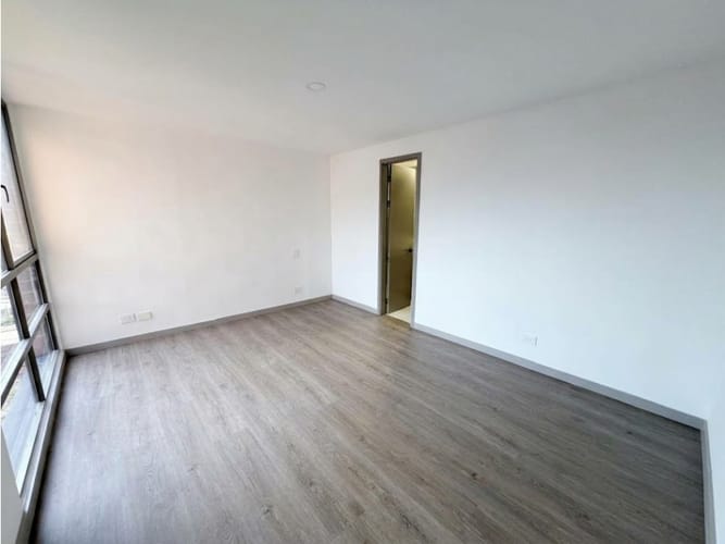 Apartamento de 3 alcobas en venta en Oviedo, Medellín, 135 m² · foto 22 de 24