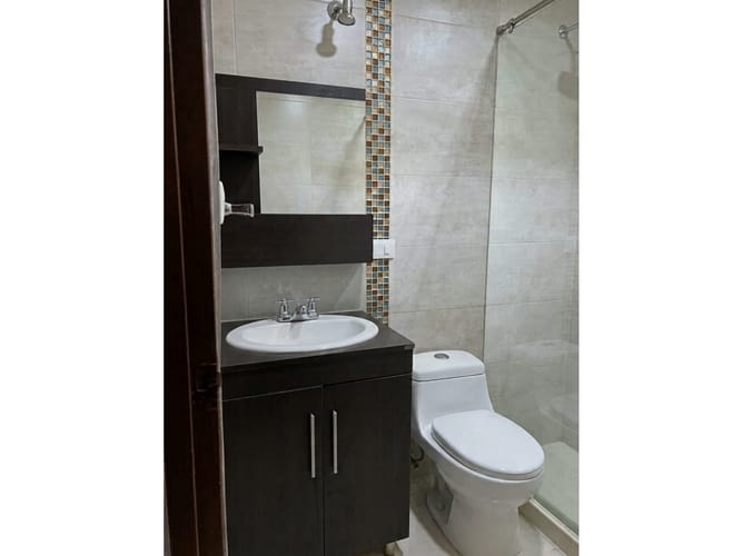 Apartamento de 4 alcobas en venta en Prados Del Norte, Cali, 99 m² · foto 12 de 24