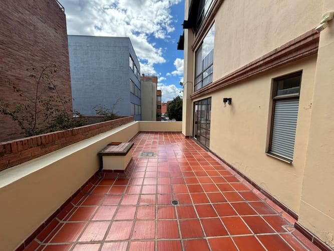 Apartamento de 3 alcobas en venta en Santa Barbara, Bogotá, 144 m² · foto 3 de 16