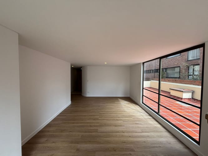 Apartamento de 3 alcobas en venta en Santa Barbara, Bogotá, 144 m² · foto 4 de 16