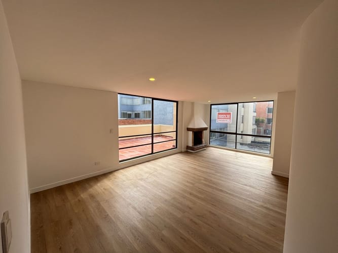 Apartamento de 3 alcobas en venta en Santa Barbara, Bogotá, 144 m² · foto 6 de 16
