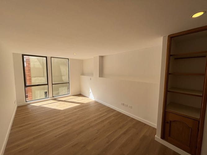 Apartamento de 3 alcobas en venta en Santa Barbara, Bogotá, 144 m² · foto 12 de 16