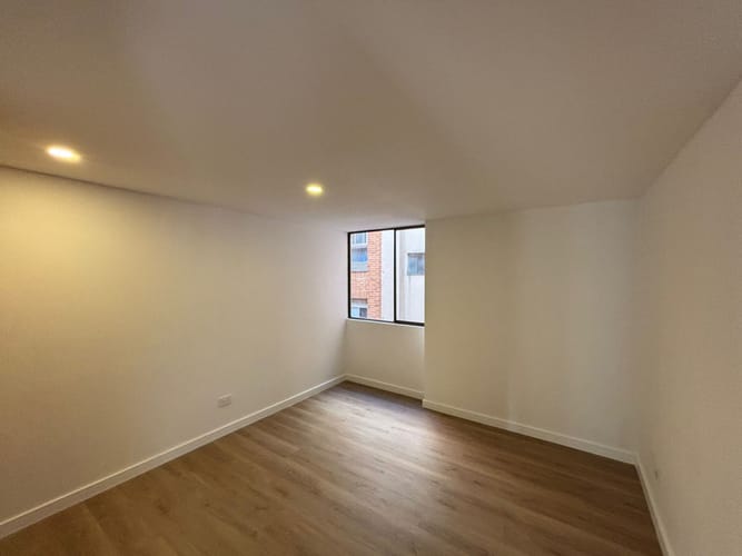 Apartamento de 3 alcobas en venta en Santa Barbara, Bogotá, 144 m² · foto 13 de 16
